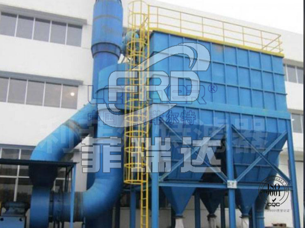 陶瓷廠18萬(wàn)風(fēng)量布袋除塵器